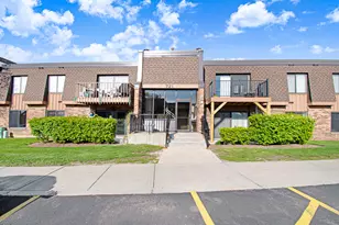 721 Tipperary Ct, Schaumburg, IL 60193 - Photo 2