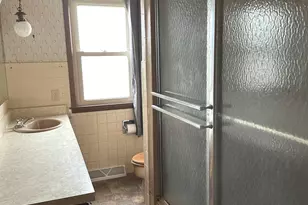 303 S Pleasant St, Princeton, IL 61356 - Photo 16