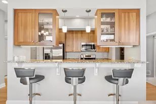 3755 N Racine Ave, Chicago, IL 60613 - Photo 12