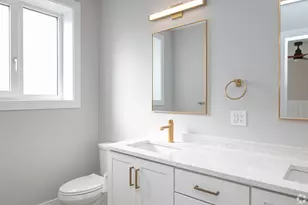 1647 W Irving Park Rd, Chicago, IL 60613 - Photo 8