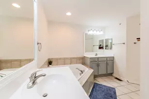 1103 Hampton Ln, Yorkville, IL 60560 - Photo 20