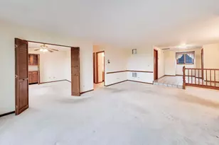 245 Windsor Ln, Willowbrook, IL 60527 - Photo 6