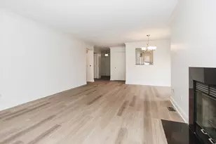 981 Longmeadow Ct, Lake Barrington, IL 60010 - Photo 8