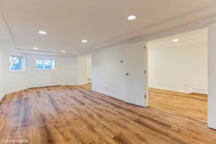 3721 N Ashland Ave, Chicago, IL 60613 - Photo 2