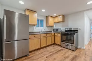 3721 N Ashland Ave, Chicago, IL 60613 - Photo 4