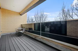 1017 N California Ave, Chicago, IL 60622 - Photo 4