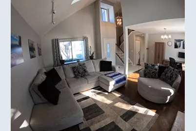 525 Lasalle Lane, Buffalo Grove, IL 60089 - Photo 4