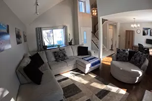 525 Lasalle Ln, Buffalo Grove, IL 60089 - Photo 4