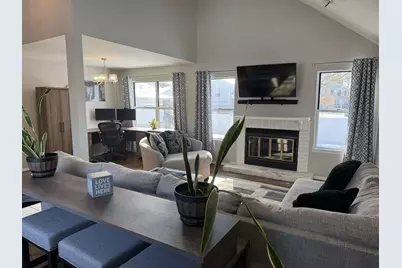 525 Lasalle Lane, Buffalo Grove, IL 60089 - Photo 2