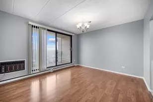 9118 W Elmwood Dr, Niles, IL 60714 - Photo 14