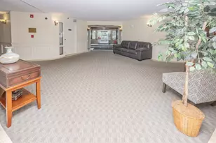 470 Fawell Blvd, Glen Ellyn, IL 60137 - Photo 20