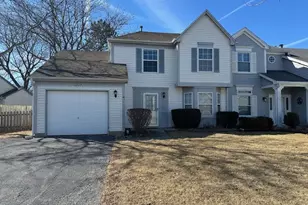 1217 Regent Dr, Mundelein, IL 60060 - Photo 1