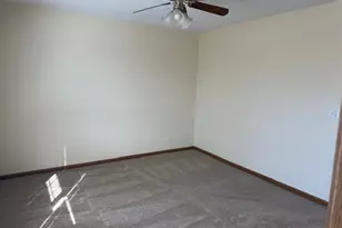 1217 Regent Dr, Mundelein, IL 60060 - Photo 12