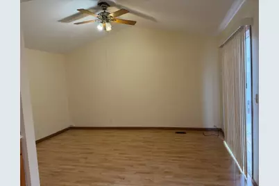 1217 Regent Drive, Mundelein, IL 60060 - Photo 16