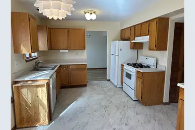 1217 Regent Drive, Mundelein, IL 60060 - Photo 8