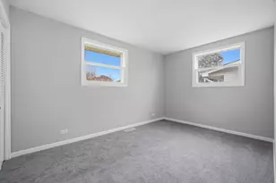 249 Shawnee Dr, Carol Stream, IL 60188 - Photo 20