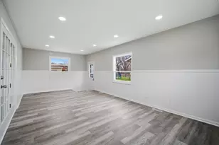 249 Shawnee Dr, Carol Stream, IL 60188 - Photo 18