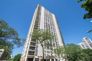 1355 N Sandburg Terrace, Chicago, IL 60610 - Photo 1