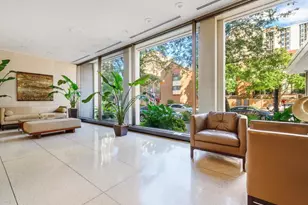 1355 N Sandburg Terrace, Chicago, IL 60610 - Photo 2