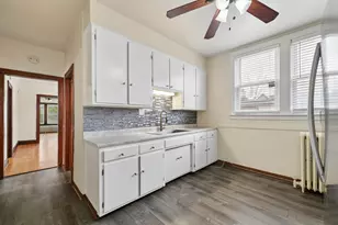 10226 S Charles St, Chicago, IL 60643 - Photo 8