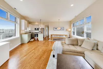 3741 N Wolcott Avenue #13, Chicago, IL 60613 - Photo 4