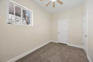 7845 S Ingleside Ave, Chicago, IL 60619 - Photo 10