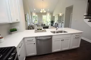 10752 W Clocktower Dr, Countryside, IL 60525 - Photo 6