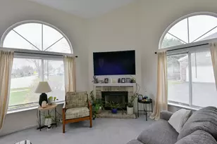 5690 Delaware Ave, Gurnee, IL 60031 - Photo 8