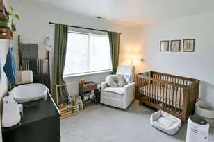 5690 Delaware Ave, Gurnee, IL 60031 - Photo 10