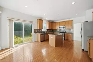 402 Marshall Ash St, Bolingbrook, IL 60490 - Photo 6