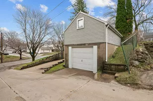 925 12th Ave, Moline, IL 61265 - Photo 36
