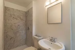 725 Cumberland St, Hoffman Estates, IL 60169 - Photo 10