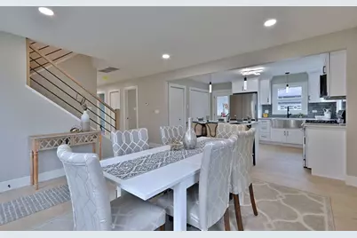 656 W Comstock Avenue, Elmhurst, IL 60126 - Photo 4