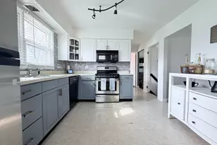 510 S Mt Prospect Rd, Des Plaines, IL 60016 - Photo 14