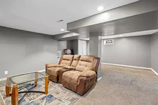 41 166th Pl, Calumet City, IL 60409 - Photo 16