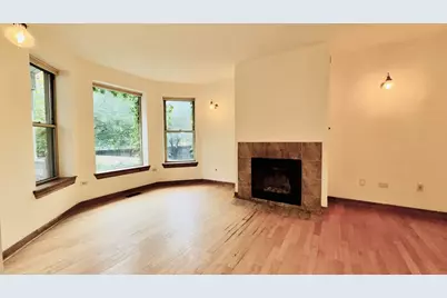 6128 S Kenwood Avenue, Chicago, IL 60637 - Photo 2