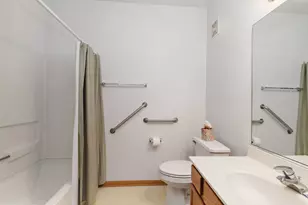 801 N McLean Blvd, Elgin, IL 60123 - Photo 18