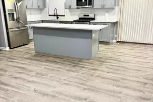 1310 Somerset Ln, Schaumburg, IL 60193 - Photo 4