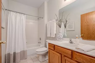 2123 Vanderbilt Dr, Geneva, IL 60134 - Photo 10