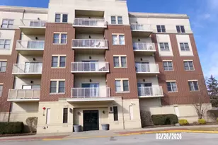 9440 S 51st Ave, Oak Lawn, IL 60453 - Photo 1