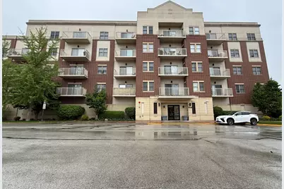 9440 S 51st Avenue #502, Oak Lawn, IL 60453 - Photo 1