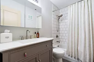 2210 W Wabansia Ave, Chicago, IL 60647 - Photo 12