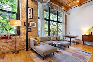 2210 W Wabansia Ave, Chicago, IL 60647 - Photo 10