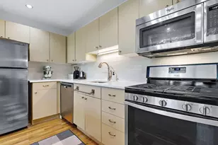 2210 W Wabansia Ave, Chicago, IL 60647 - Photo 16