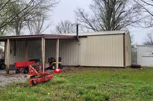 17860 N Woodlawn Ln, Chicago, IL 62898 - Photo 8