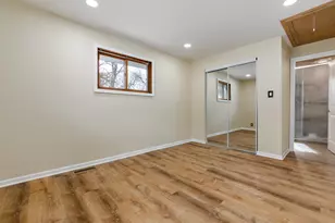 22566 W Lillian Pl, Antioch, IL 60002 - Photo 12