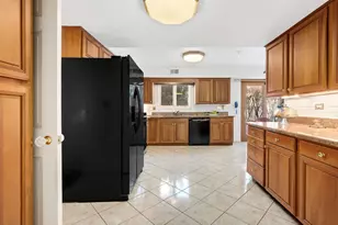 116 Rivershire Ln, Lincolnshire, IL 60069 - Photo 10