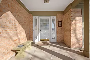 116 Rivershire Ln, Lincolnshire, IL 60069 - Photo 2