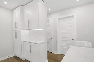 318 Hibbard Rd, Wilmette, IL 60091 - Photo 10