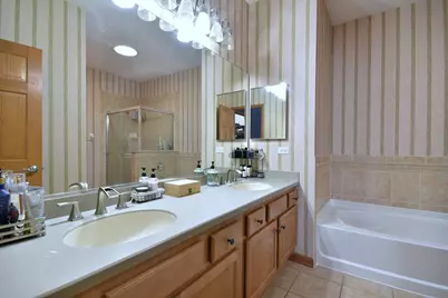 5600 Cloverdale Road, Hanover Park, IL 60133 - Photo 16